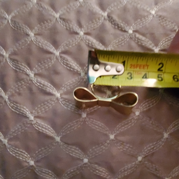 Gold colored bow ring - Picture 5 of 5